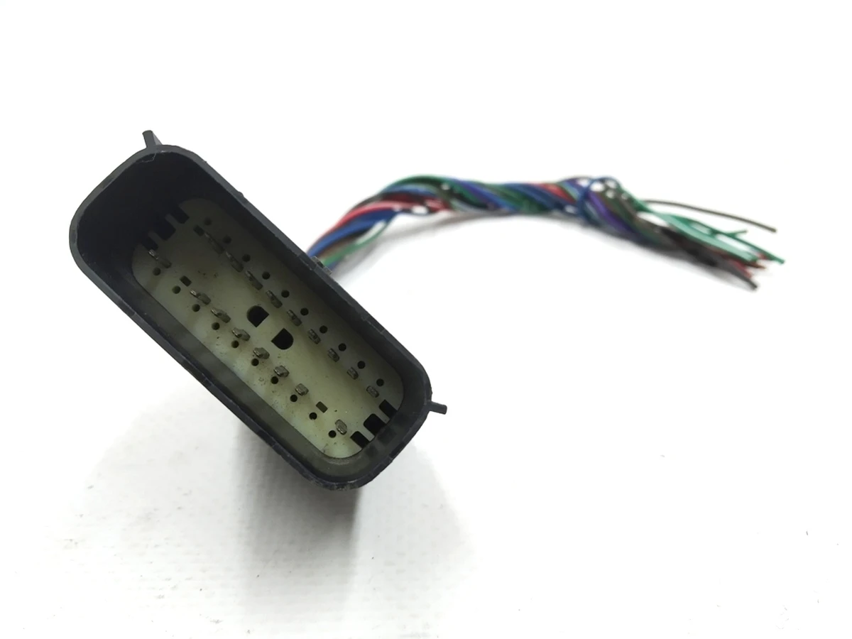 Разъём проводки переднего бампера x901/20pin Tesla model X 1004420-04-R