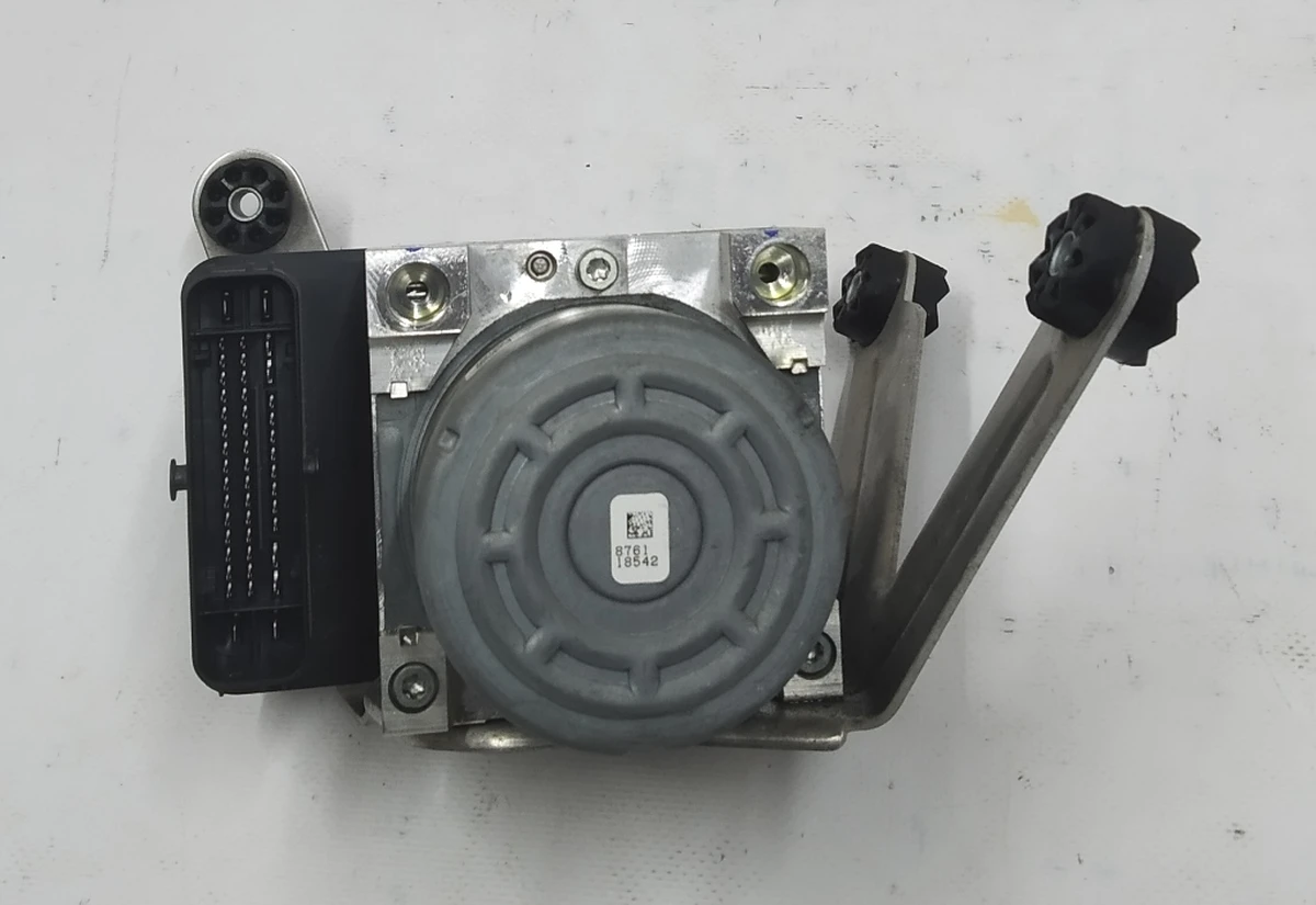 Модуль ABS (RP гідравлічний вузол DSC) в зборі з кронштейном і подушками BMW i3 34516872313