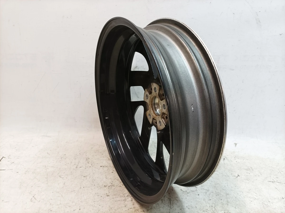 Light alloy wheel 5Jx19H2 IS43 with minor damage BMW I3 36116852054