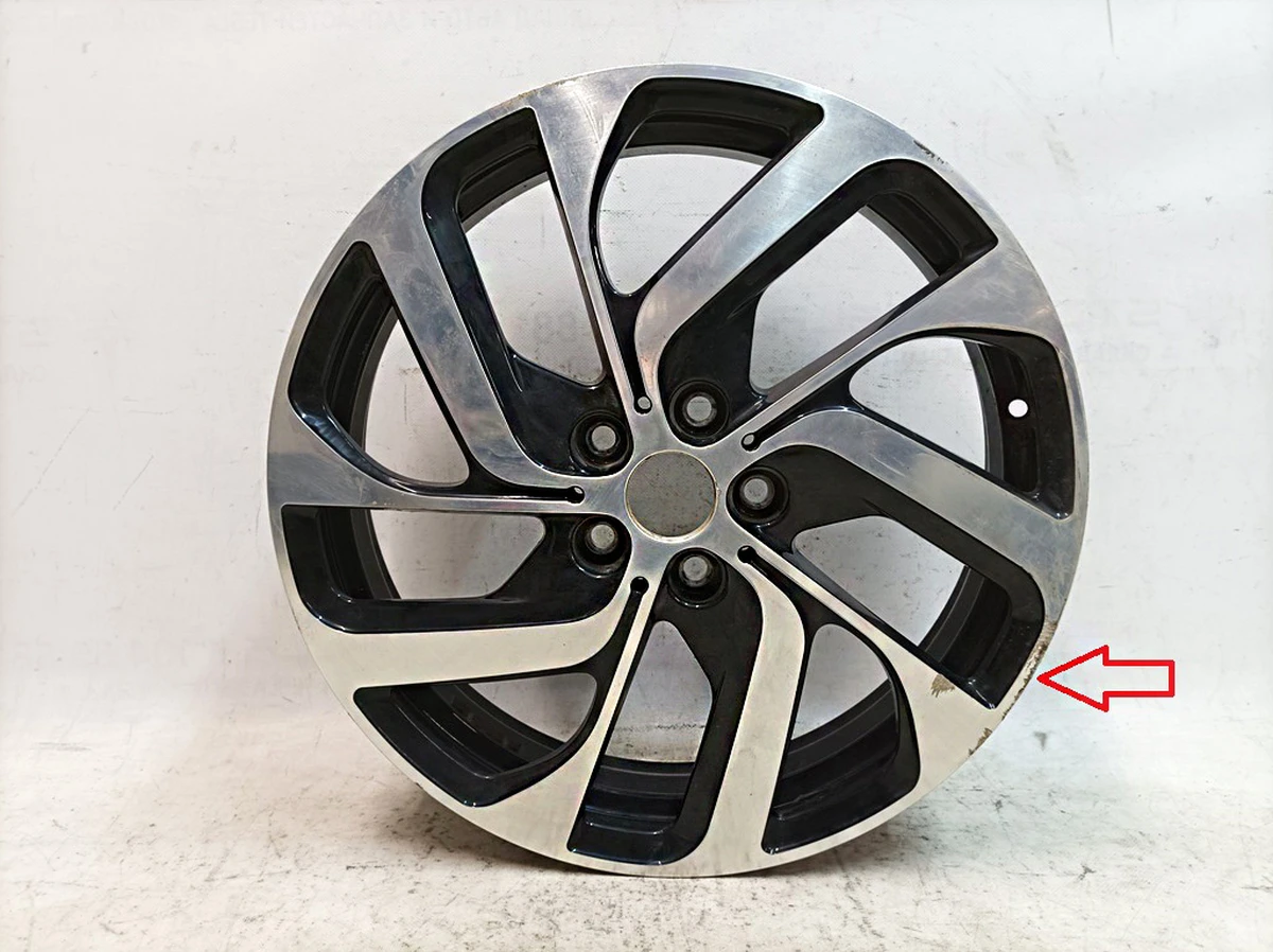 Light alloy wheel 5Jx19H2 IS43 with minor damage BMW I3 36116852054