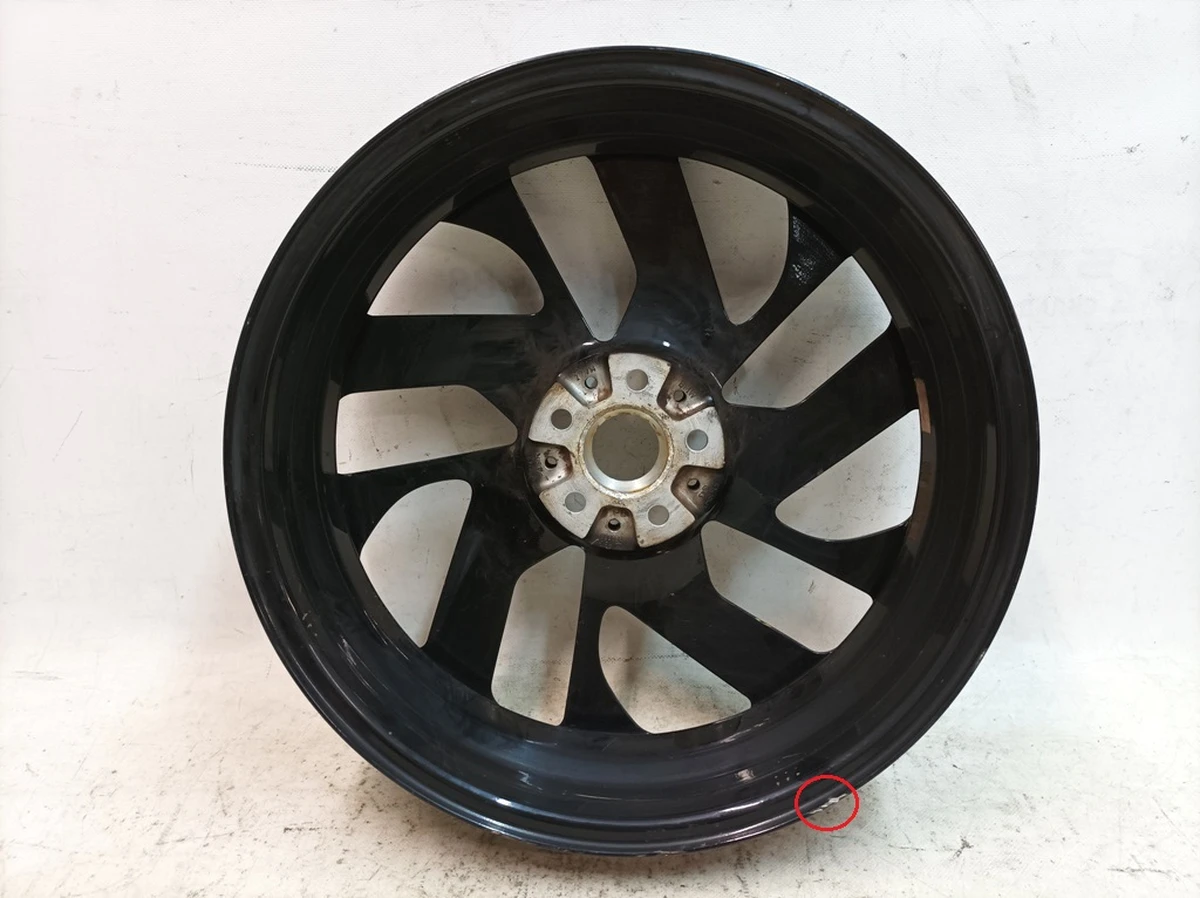 Light alloy wheel 5Jx19H2 IS43 with minor damage BMW I3 36116852054