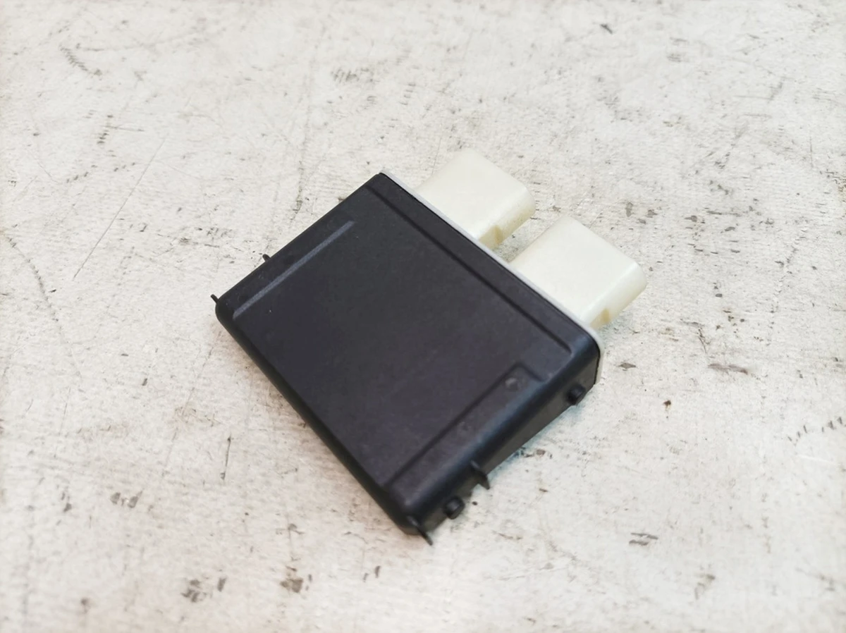 Блок управления бесконтактного открытия/закрытия крышки багажника Porsche Taycan Audi E-tron 3G0962243C