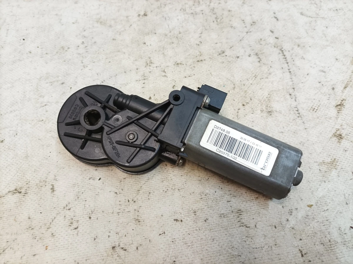 Seat back adjustment motor, front left, damaged Audi Q7 8S7959761A