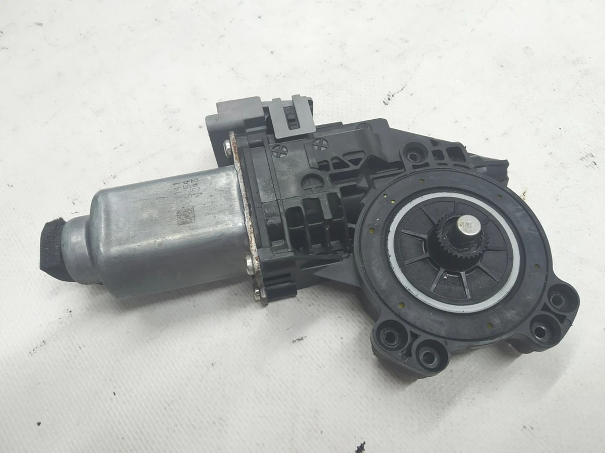 1 Электродвигатель стеклоподъемника переднего левого Tesla model S, model S REST 6006651-00-L