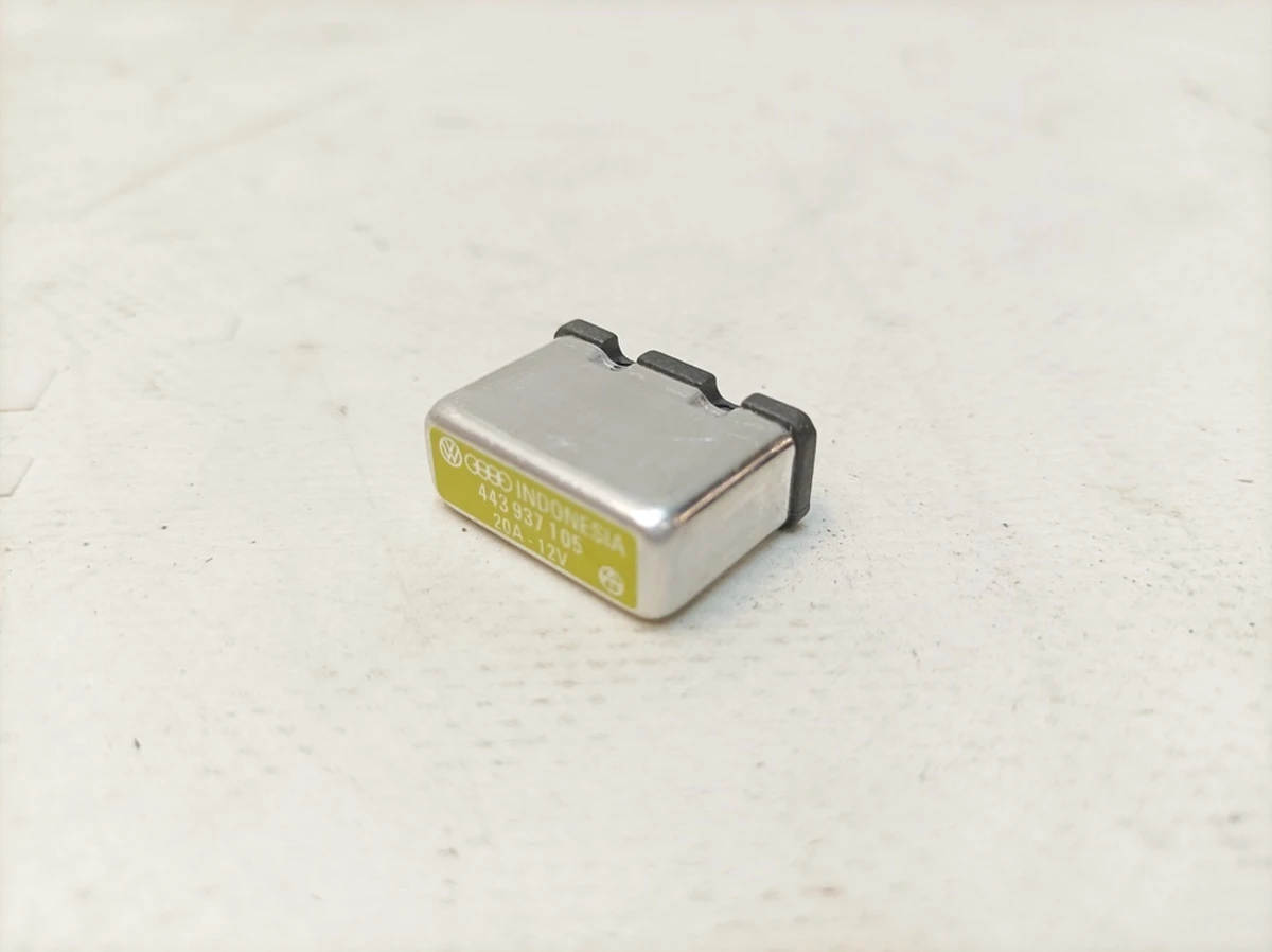 Термозапобіжник 20A -жовтий- Porsche Taycan 443937105