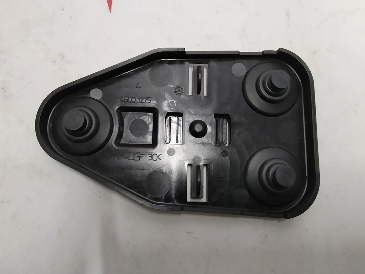 1 Кронштейн кріплення замка дверей передньої лівої правої Tesla model X 1126199-00-B