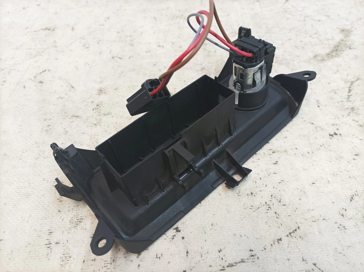 Rear center console trim 6PS soul complete with socket 12V Audi A7 4K0863440