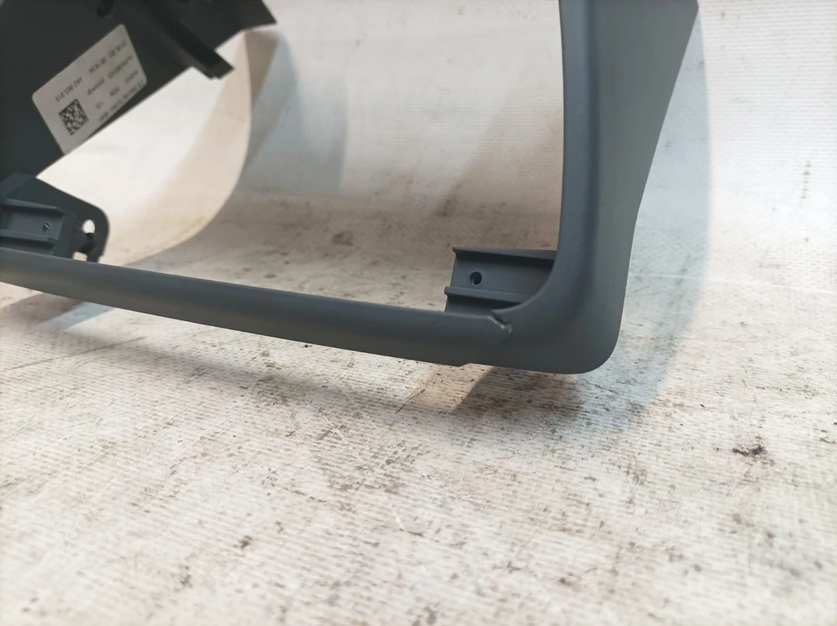 Накладка центральної консолі задня верхня ML1 junipergrau з пошкодженням Audi A7 4K0863915