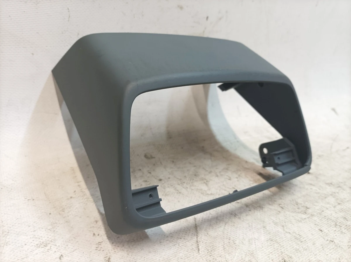 Накладка центральної консолі задня верхня ML1 junipergrau з пошкодженням Audi A7 4K0863915