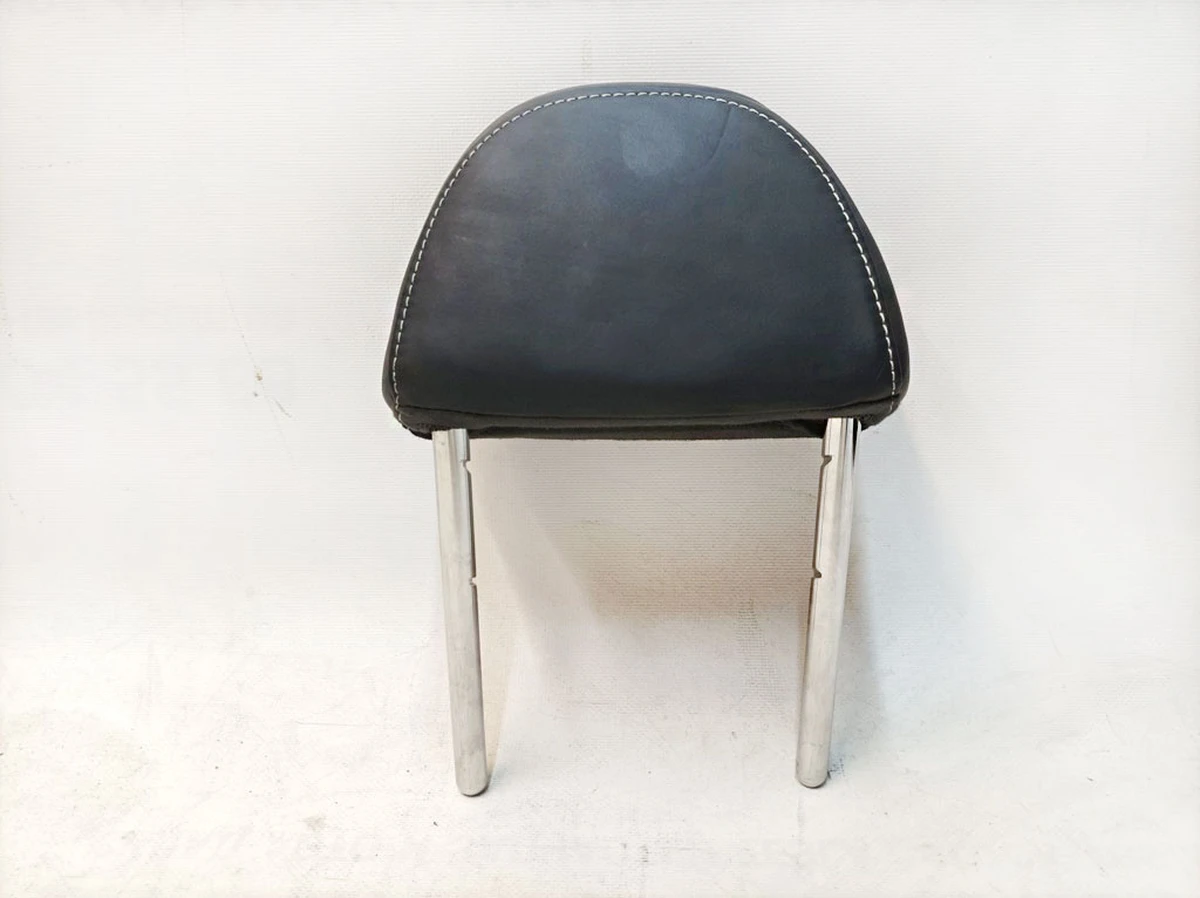 Підголовник другого ряду з оббивкою SLI лівий правий з дрібними пошкодженнями Audi E-tron 4K0885901