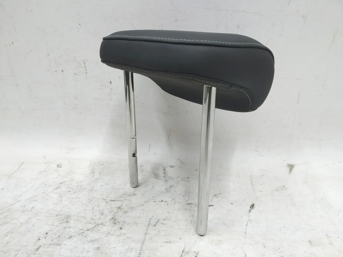 Second row headrest with leather upholstery adjustable SLI central Audi E-tron 4K0885975A