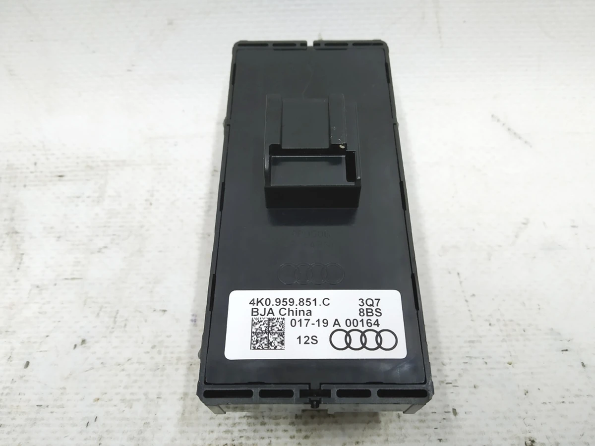 Driver's door power window control unit Audi E-tron 4K0959851C