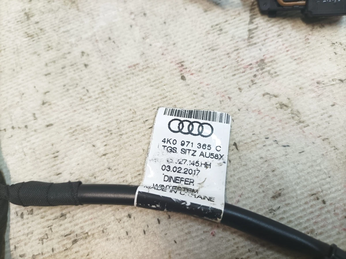 Seat belt warning system harness with position sensor right Audi A7 4K0971365C