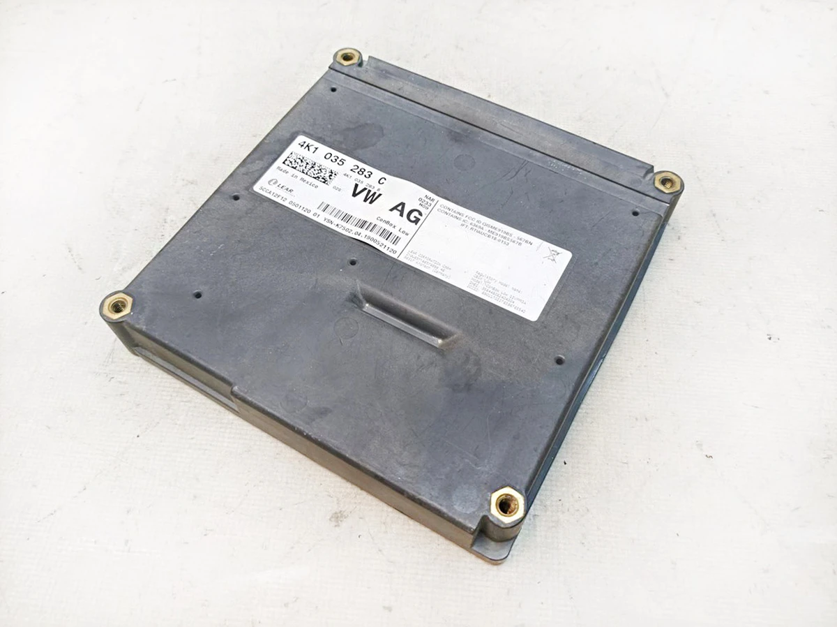 Блок управління модуля аварійного виклику та комунікаційного блоку (пошкоджено) Audi E-tron 4K1035283C