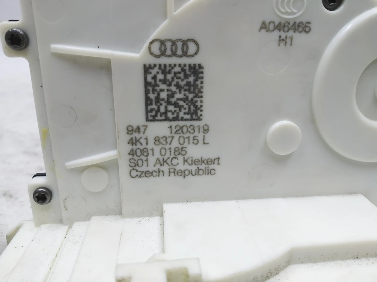 Замок двері передньої лівої Audi E-tron 4K1837015L