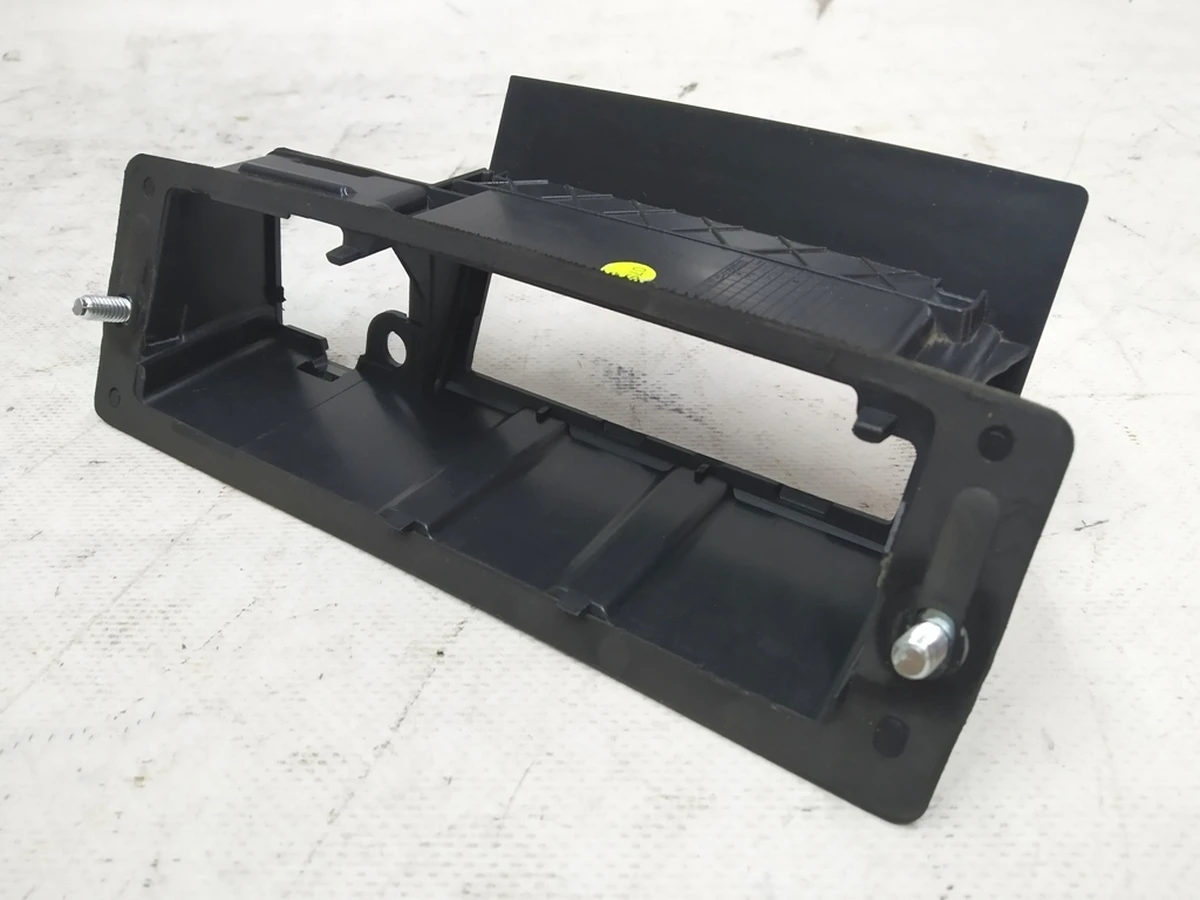 Накладка ручки открытия багажника Audi E-tron 4K8827574