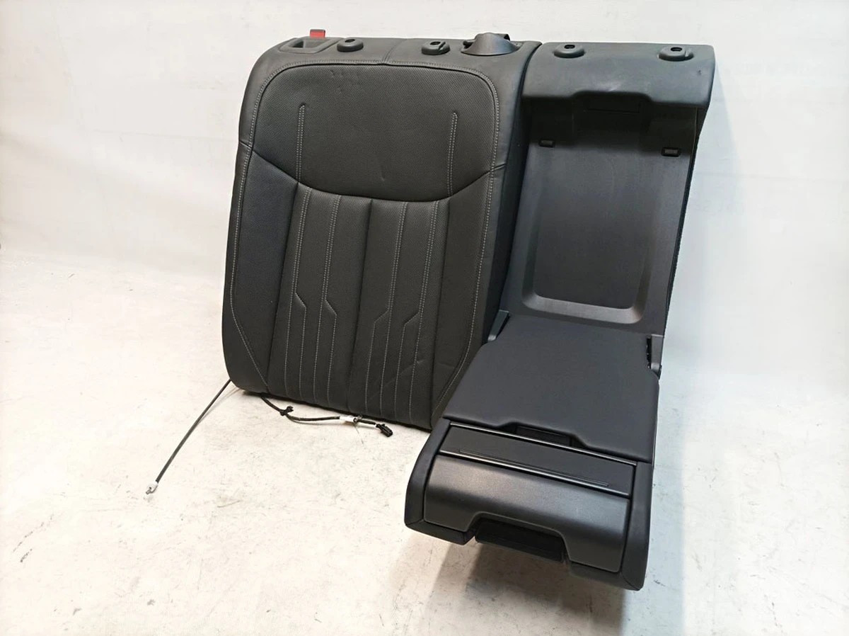 Second row seat back right with armrest assembly (small dents on the leather) SLI Audi E-tron 4K8885816K