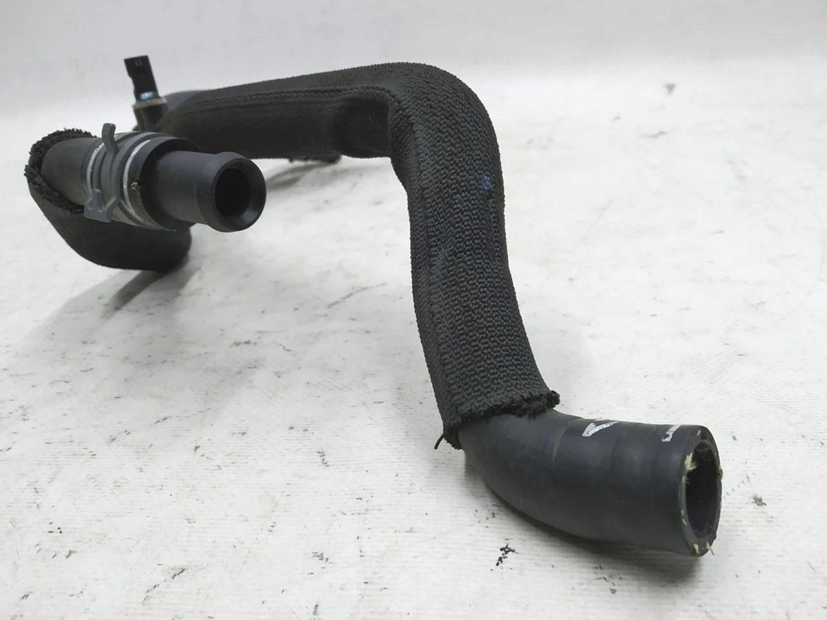 Шланг рідини, що охолоджує, з датчиком температури подвійний Audi E-tron 4KE121036C