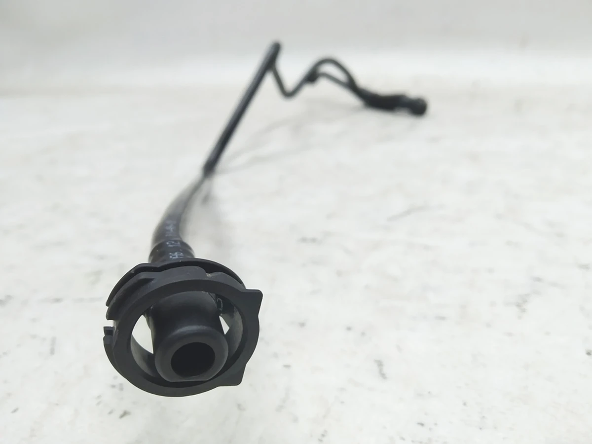 Трубка охолоджувальної рідини із шлангом охолоджуючої рідини Audi E-tron 4KE121081G