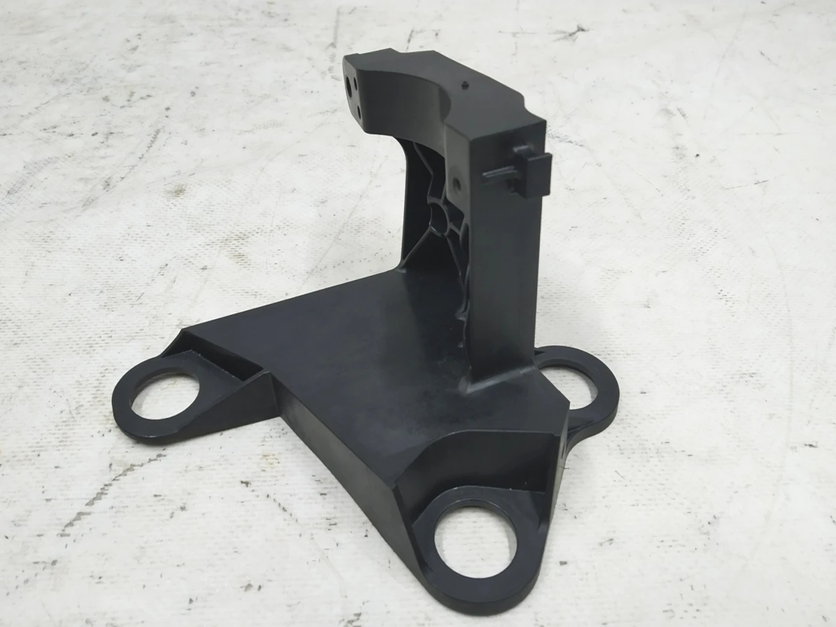Main pump bracket Audi E-tron 4KE121704D