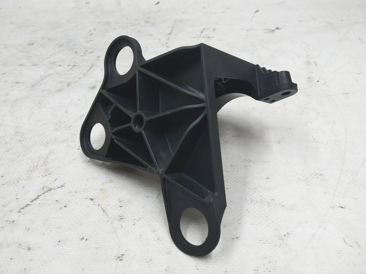 Main pump bracket Audi E-tron 4KE121704D