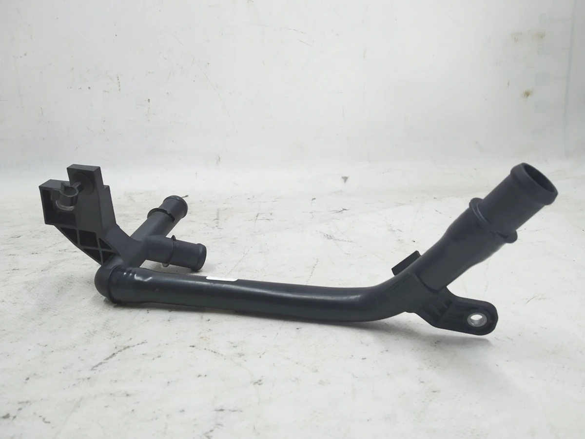 Трубопровід системи охолодження Audi E-tron 4KE122480AL