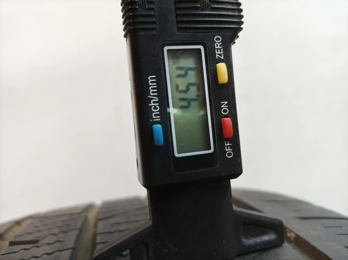 Tire Continental Cross ContactLX Sport 235/55 R19 101H (4.54mm) Audi E-tron 4KE601307J