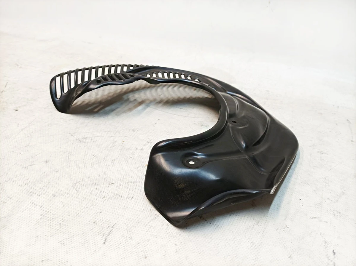 Щиток тормозного диска правый с мелким повреждением Audi E-tron 4KE615312