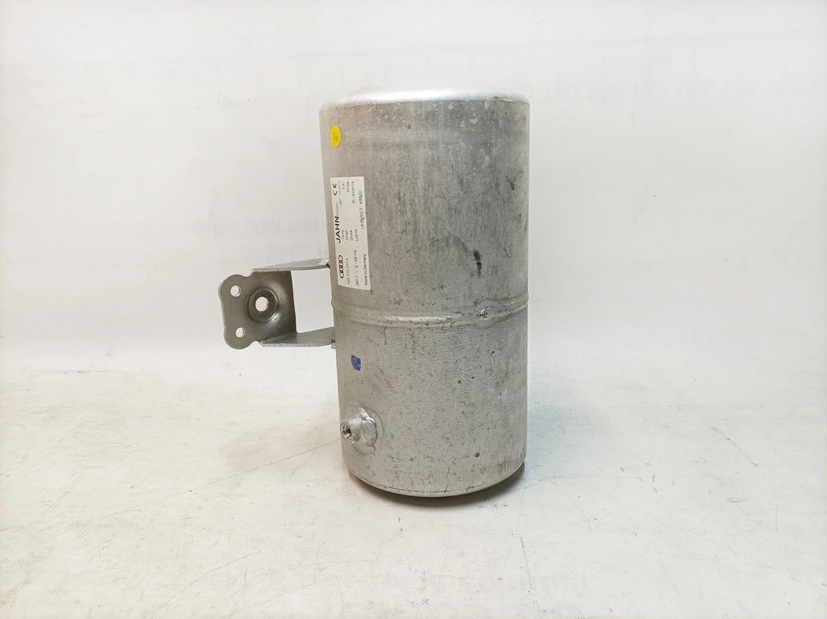 Аккумулятор давления левый Audi E-tron 4KE616203A