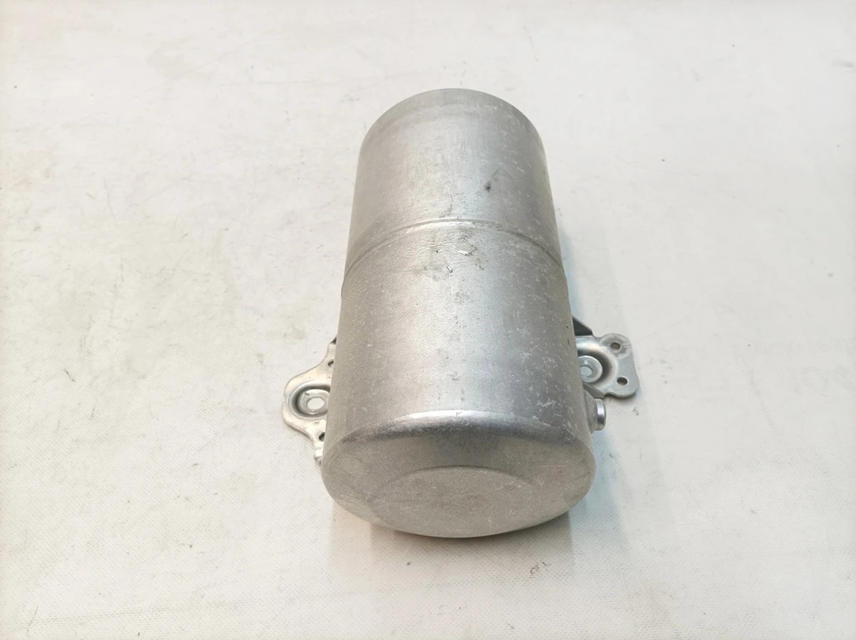 Аккумулятор давления правый Audi E-tron 4KE616204A