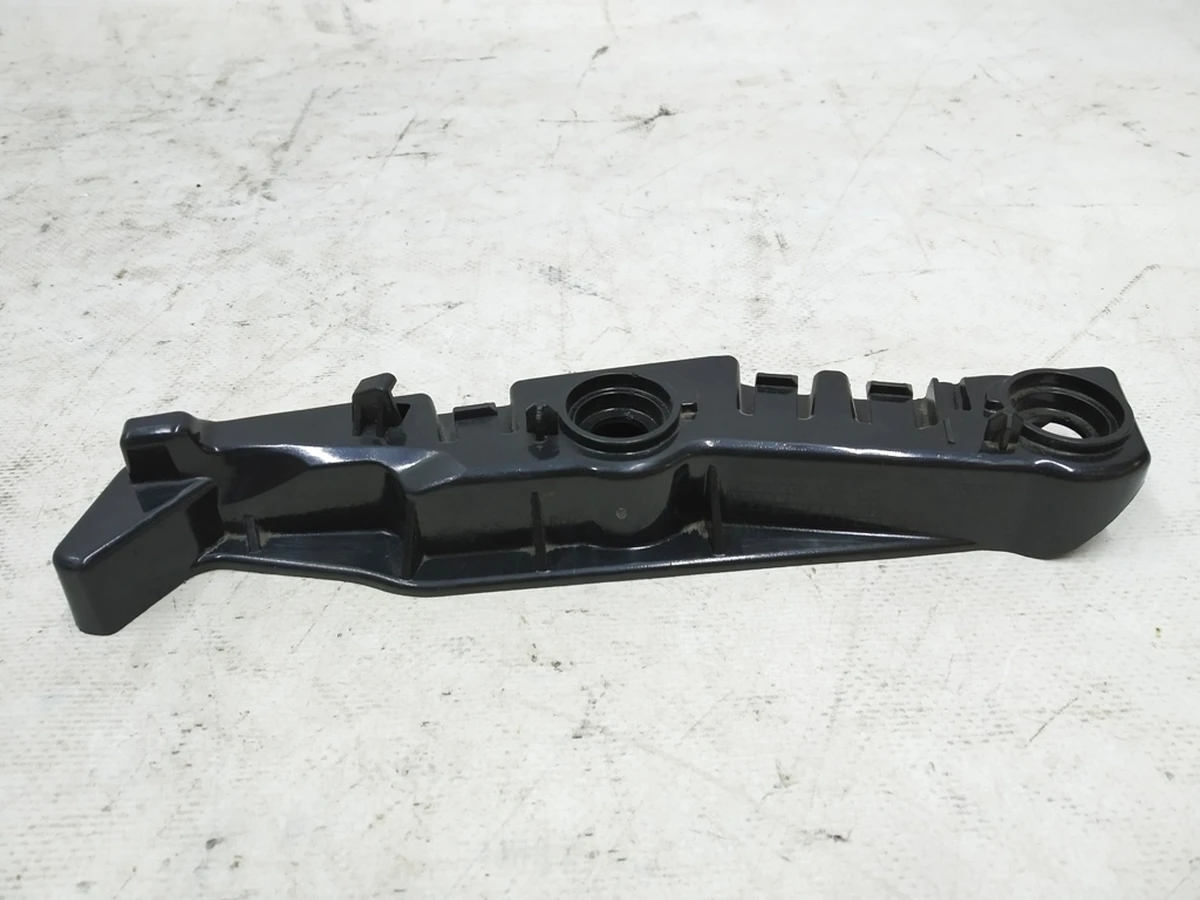 Front right bumper guide with damage Audi E-tron 4KE807284