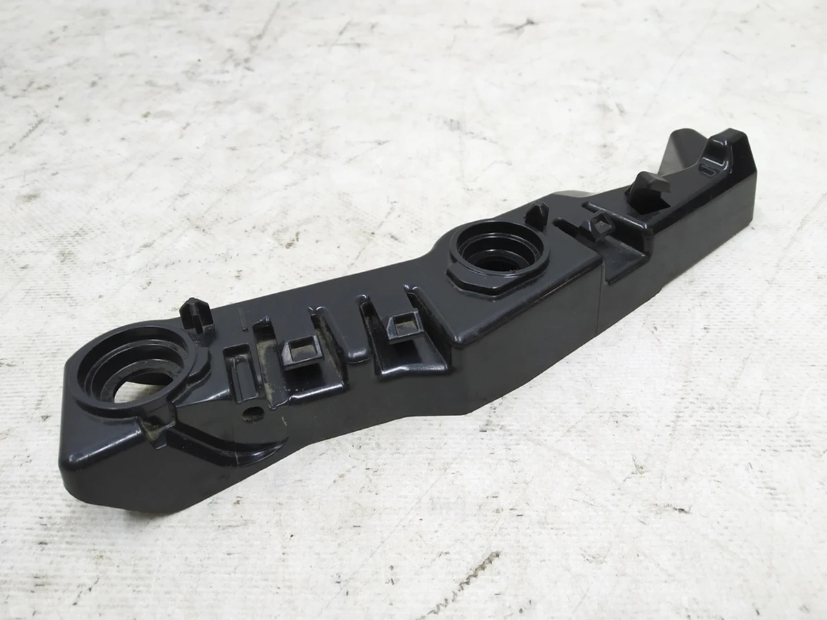 Front right bumper guide with damage Audi E-tron 4KE807284