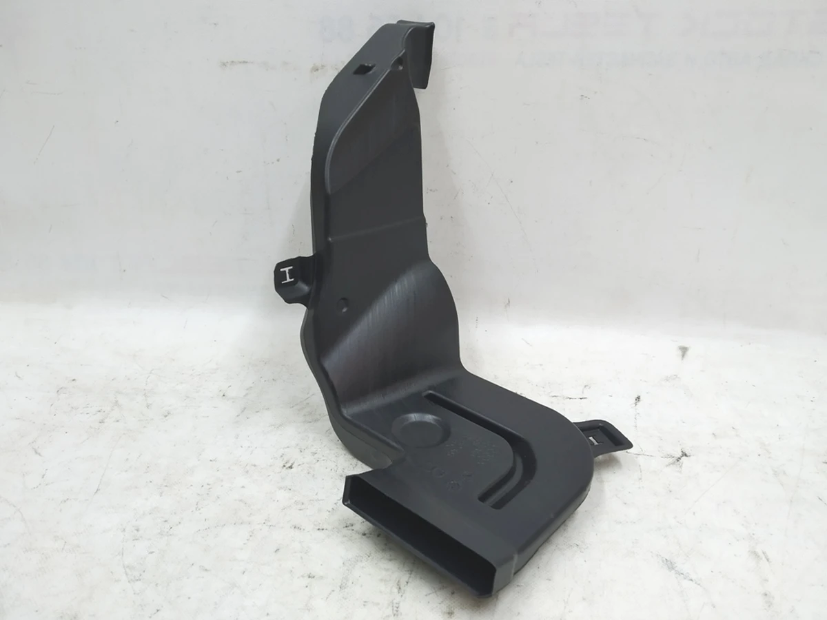 Воздуховод салона передний правый Audi E-tron 4KE819806