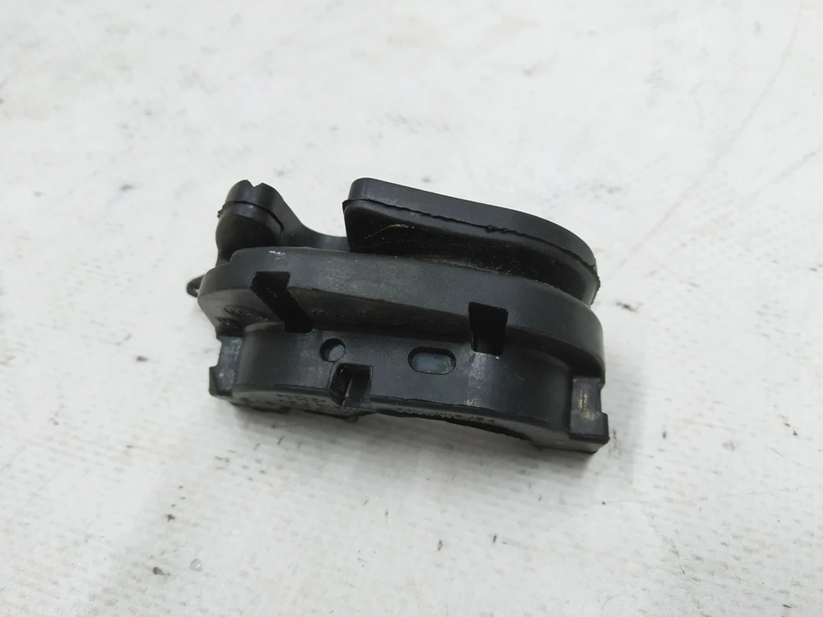 Double lower bushing Audi E-tron 4KE820751B