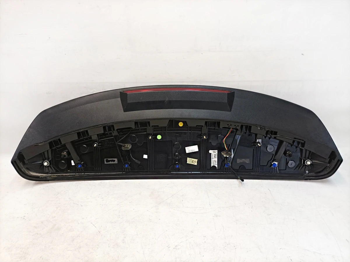 Trunk lid spoiler with brake light assembly Paint code: LY9T Audi E-tron 4KE827933