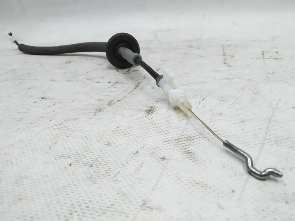 Трос замку дверей Audi E-tron 4KE837085