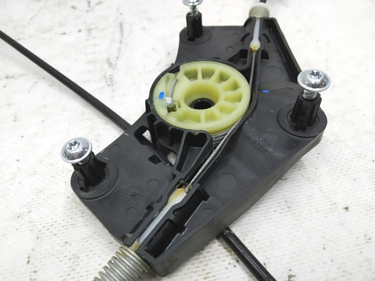 Стеклоподъёмник без электродвигателя передний правый Audi E-tron 4KE837462