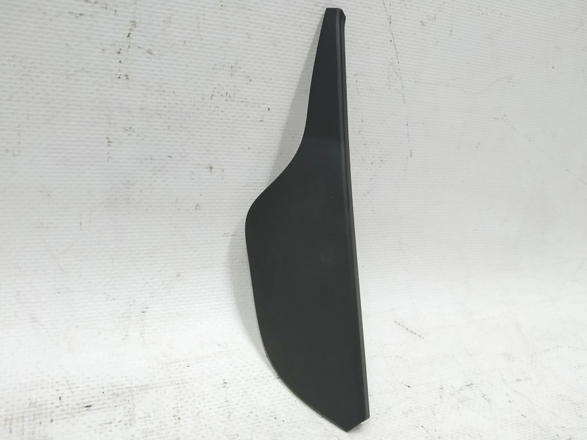 Кронштейн уплотнителя двери задней правой Audi E-tron 4KE839162