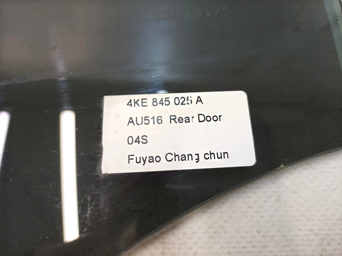 Rear left door glass (multi-layer) tinted Audi E-tron 4KE845025A