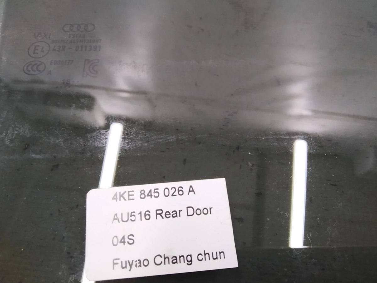Door glass rear right multilayer tinted Audi E-tron 4KE845026A