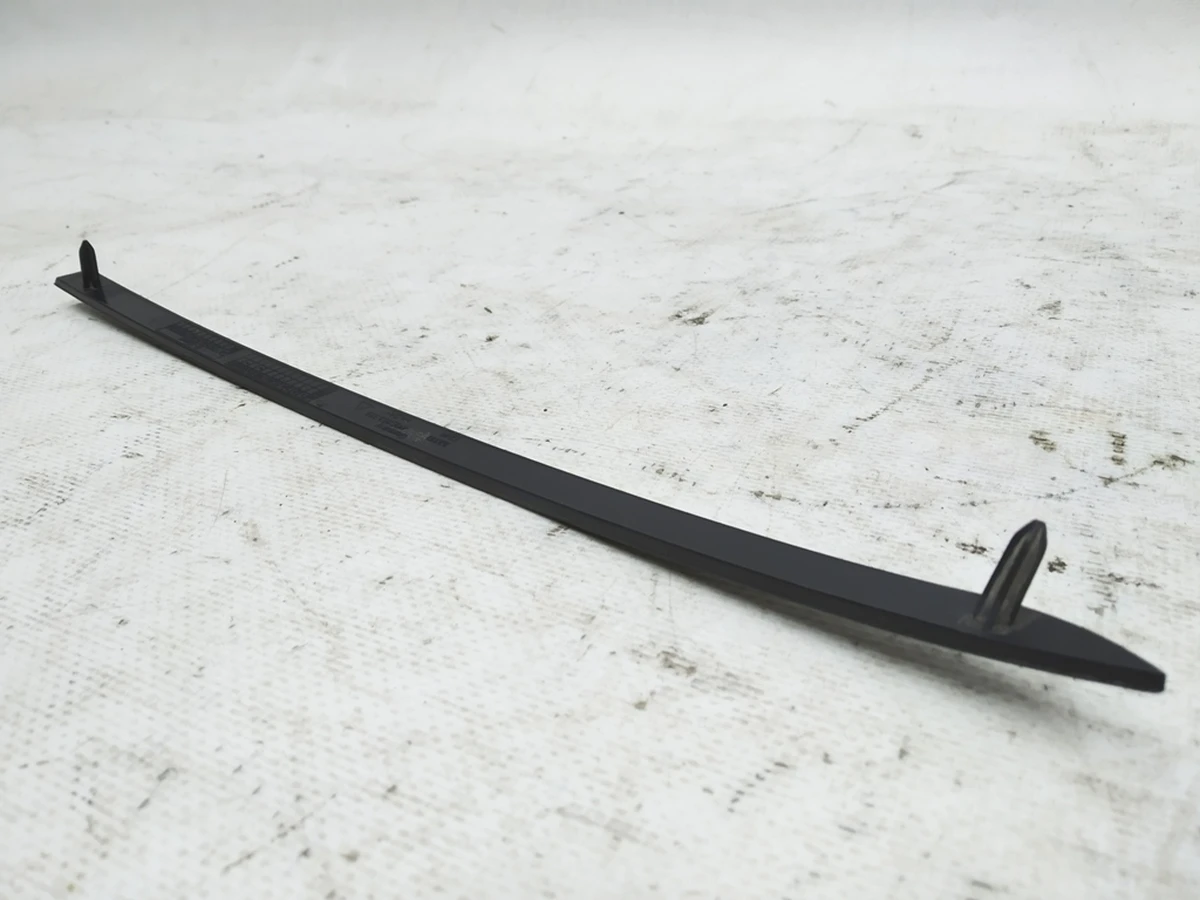 Front bumper molding decorative left Audi E-tron 4KE853333