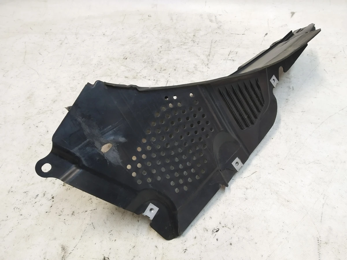 Спойлер підкрилка переднього правого із пошкодженням Audi E-tron 4KE853888D