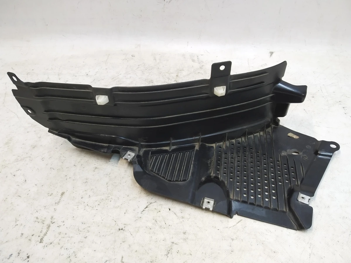 Спойлер підкрилка переднього правого із пошкодженням Audi E-tron 4KE853888D