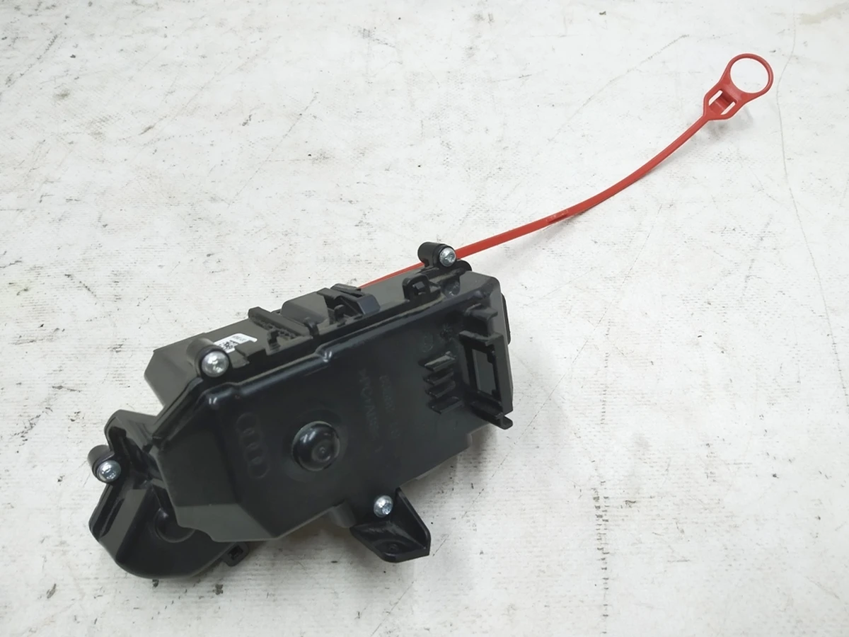 Привід люка порту заряджання з механізмом аварійного розблокування Audi E-tron 4KE861203