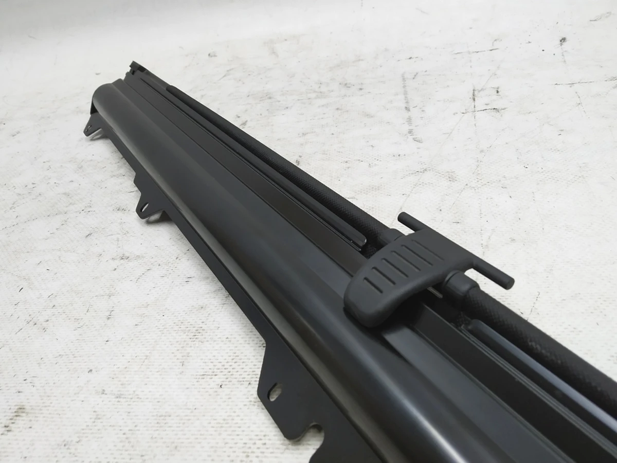 Шторка солнцезащитная для стекла двери задней левой Audi E-tron 4KE861333