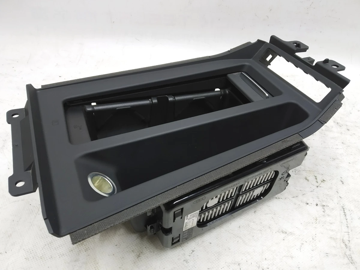Center console cup holder with socket and induction charging assembly Audi E-tron 4KE862533E