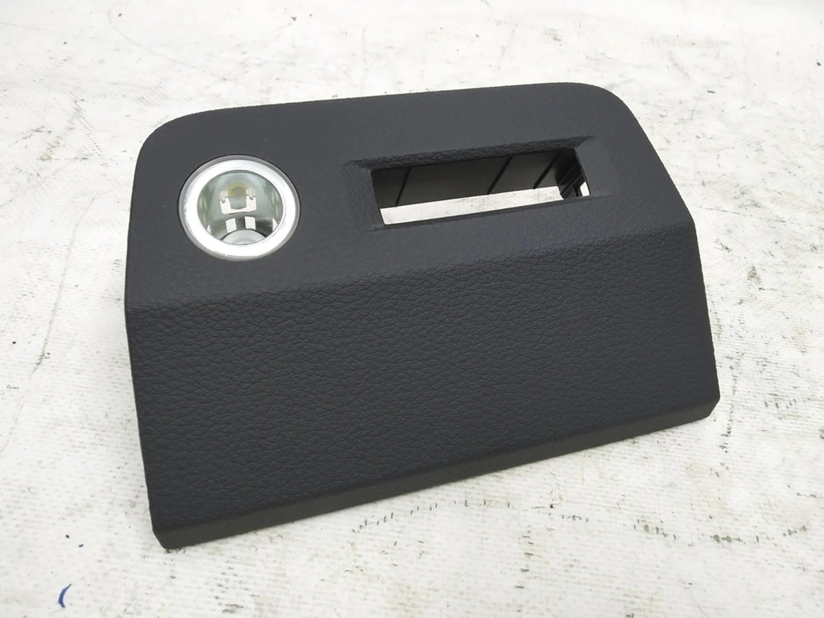 Center console overlay, rear, lower, for connecting USB devices, complete with socket Audi E-tron 4KE863324A