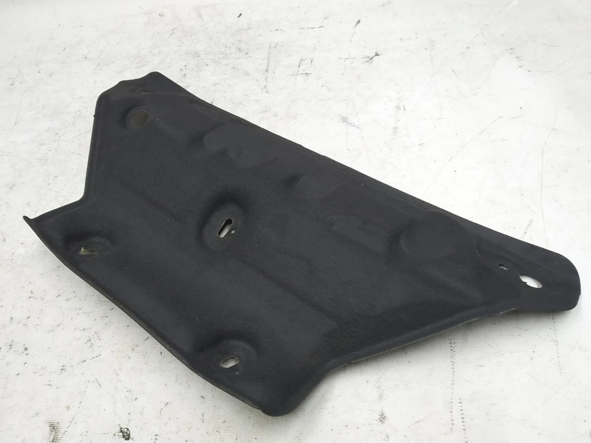 Sound deadening amplifier middle Audi E-tron 4KE863829