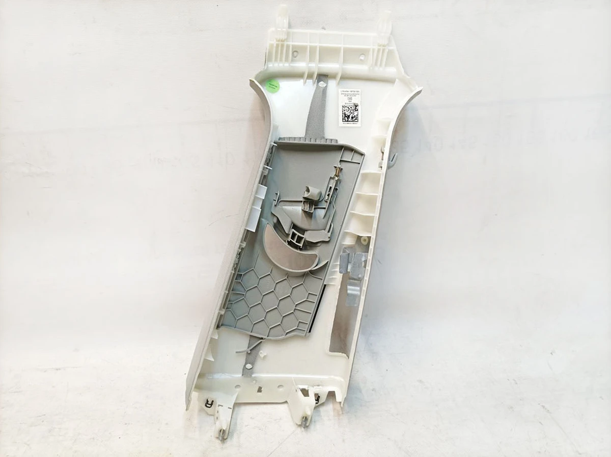 Облицювання стійки B ліва верхня mondsilber 3FW Audi E-tron 4KE867243B