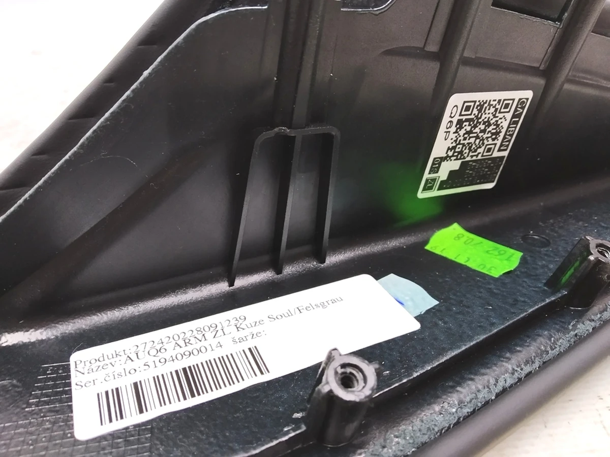 Door card armrest rear left WJC soul/felsgrau Audi E-tron 4KE867373B